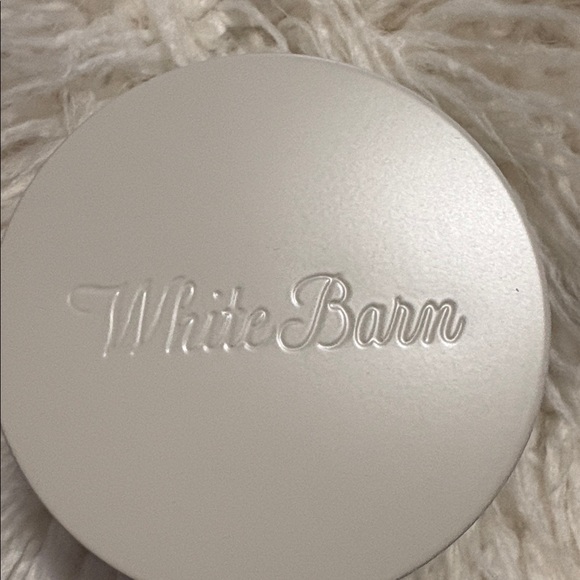 White Barn Moonlit Goddess Candle - Soft Green - Picture 3 of 7